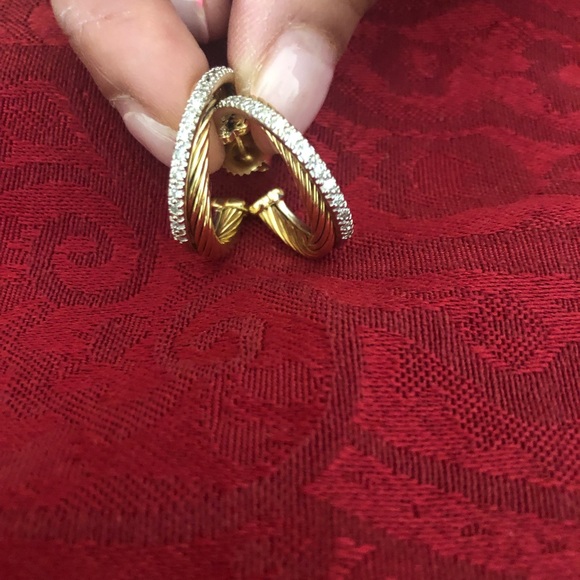 3 MM Medium Crossover Diamond 0.57 CT Hoop Earrings.  DI SIL - Picture 4 of 5